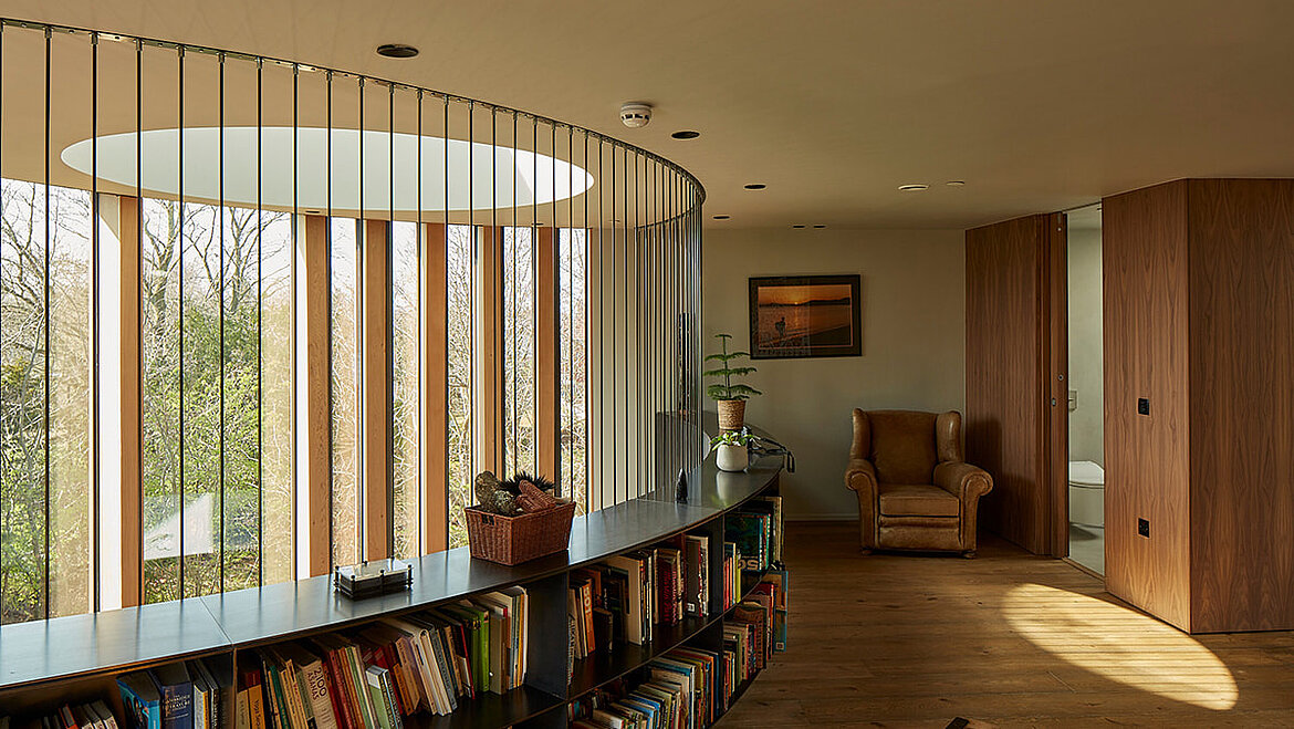 Wohnhaus in Manchester mit LAMILUX Flachdach Fenster FE rund