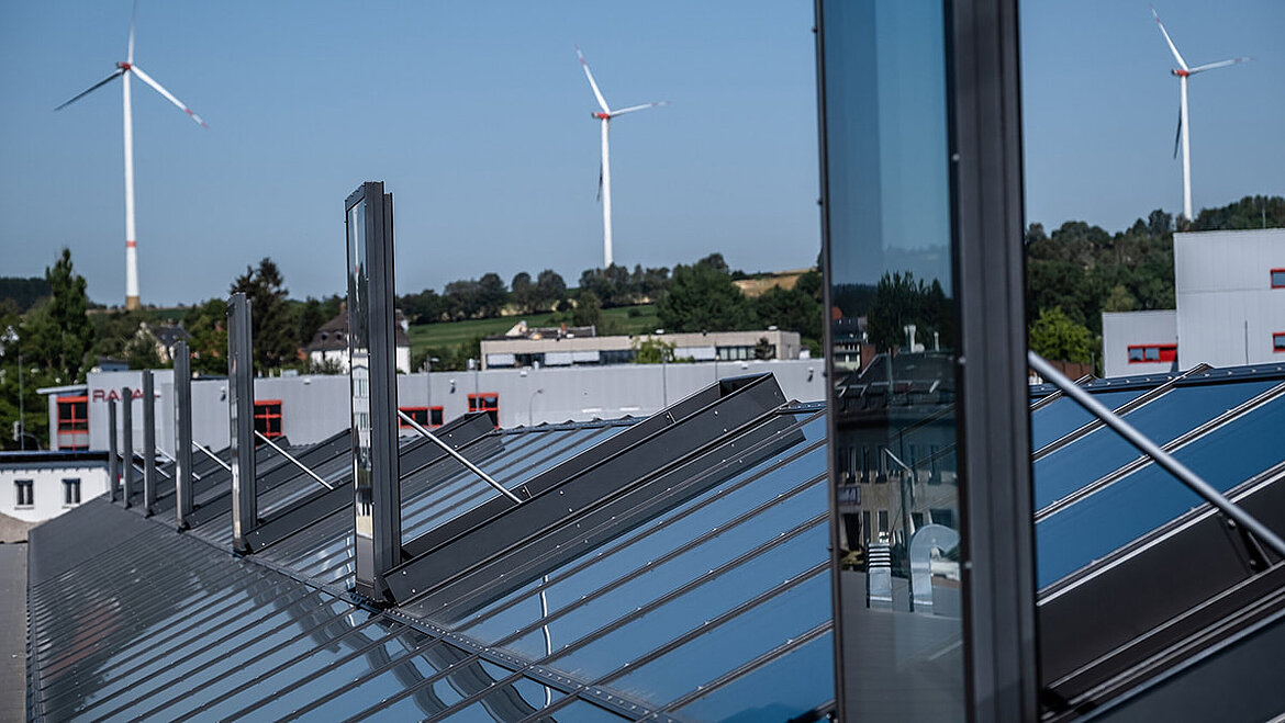 Energieeffizientes Glasdach PR60 für die Umnutzung der historischen Ofenhalle Selb