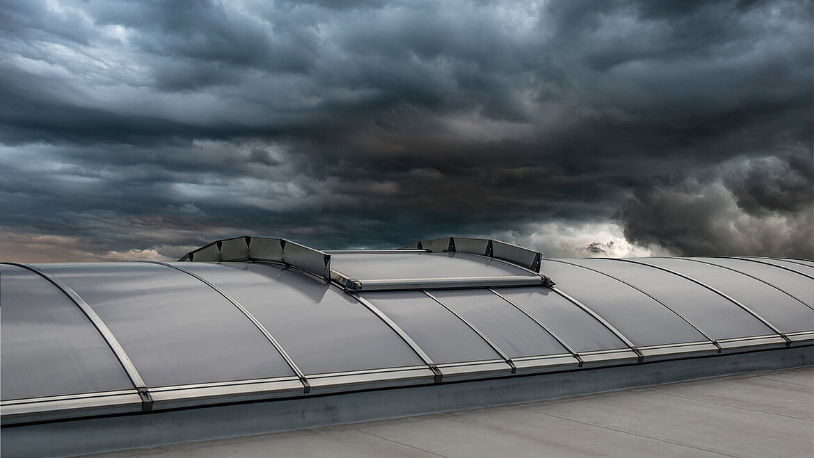 LAMILUX Extremwetter Lichtband Gewitter