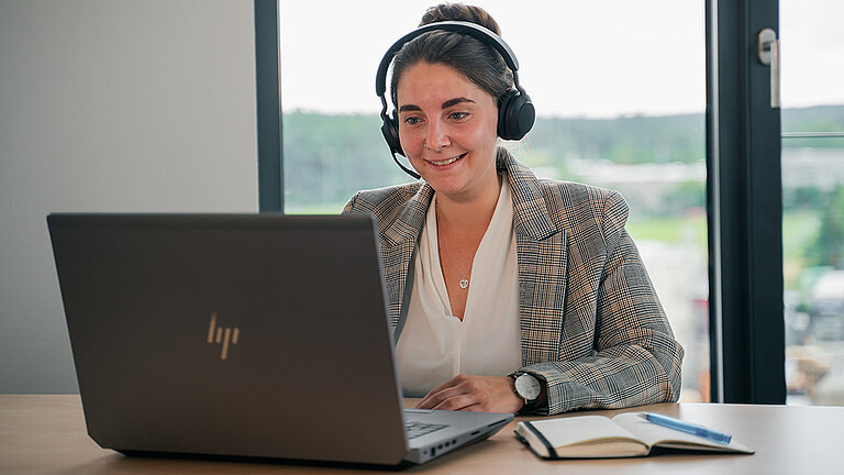 LAMILUX Karriere Berufserfahrene Social Media