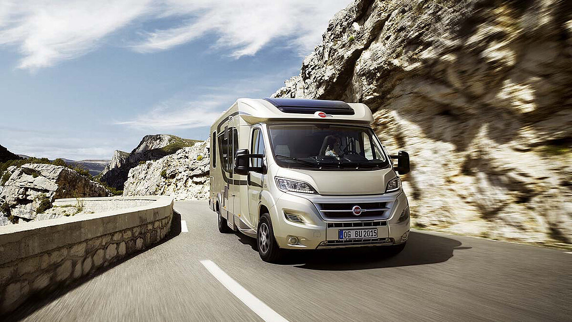 Wohnmobil während der Fahrt 