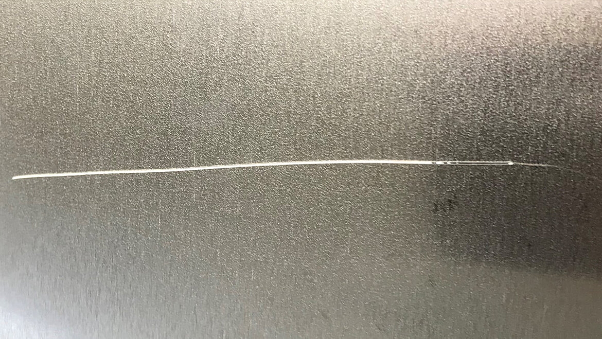 Kratzer auf Aluminium  Kratzer auf Aluminium | insights by LAMILUX