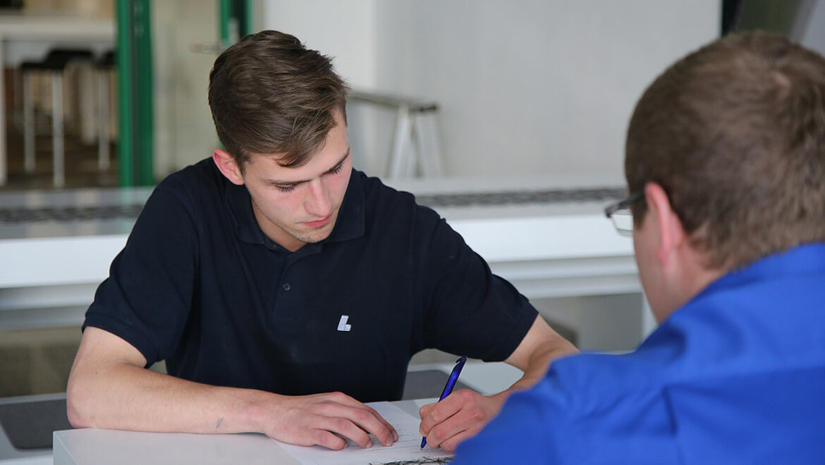 Prüfungsvorbereitung zum Verfahrensmechaniker bei LAMILUX