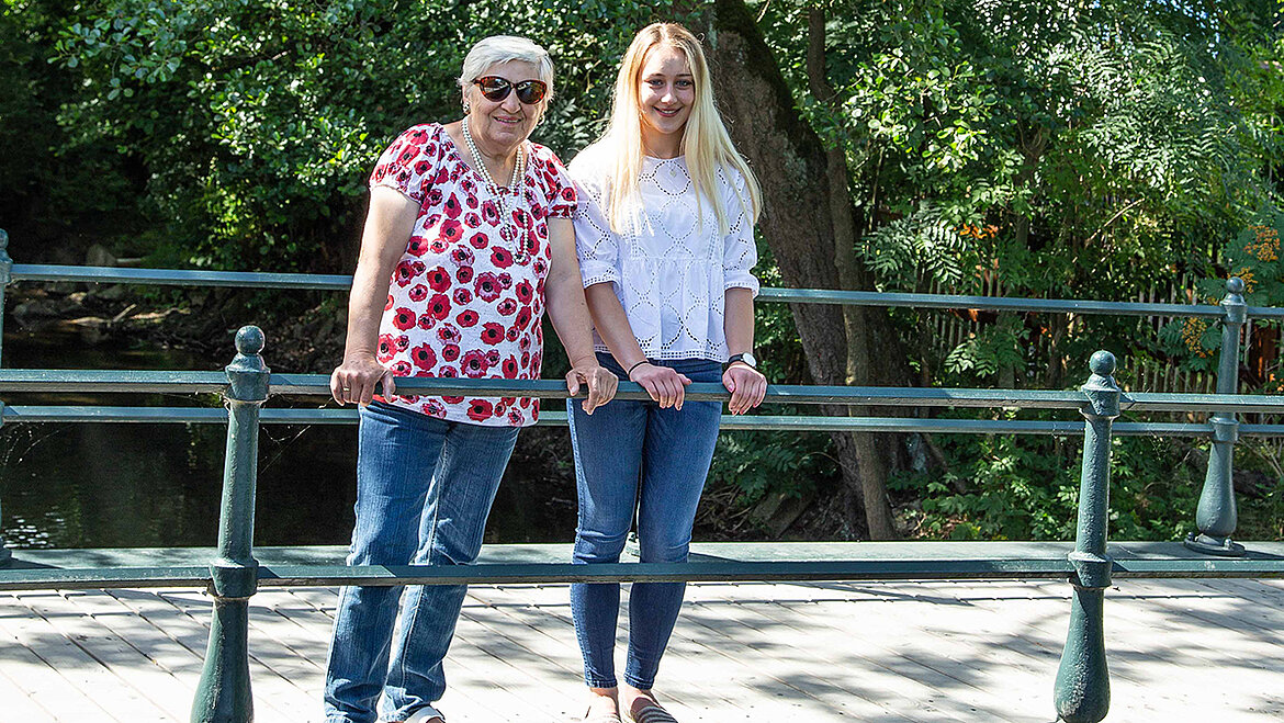 Betreuung einer Seniorin Auszubildende betreut Seniorin | karriereblog by LAMILUX