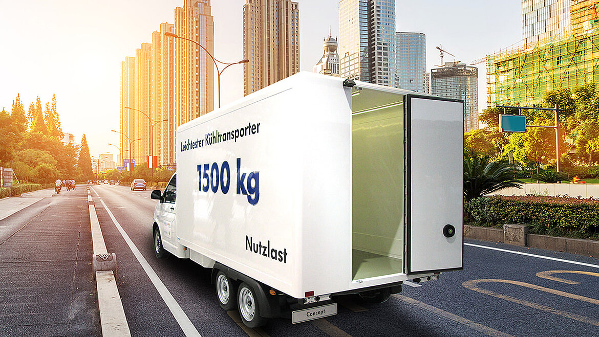 Leichtbau dank GFK im Fahrzeugbau eines Last Mile Transporters Leichtbau und Reparatur mit GFK Kunststoffplatten im Fahrzeugbau | insights by LAMILUX