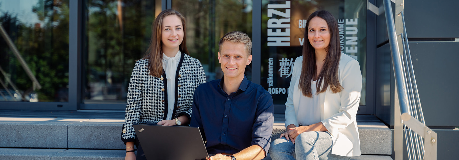 Online Marketing Manager (m/w/d) Online Marketing Manager (m/w/d)