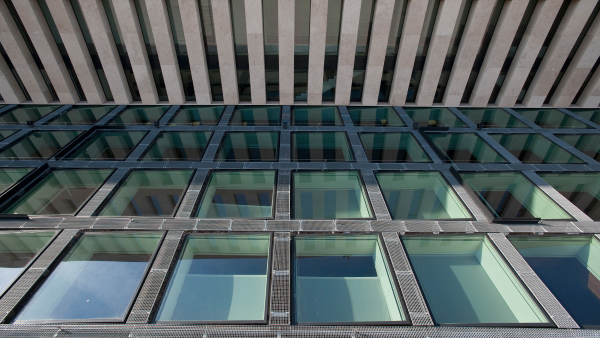 LAMILUX Flachdach Fenster FE in der Bibliothek der Humboldt-Universität in Berlin 